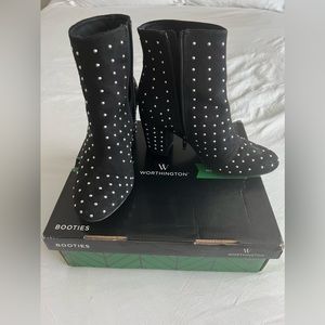 Worthington memory foam studded black boots. Size 7.5